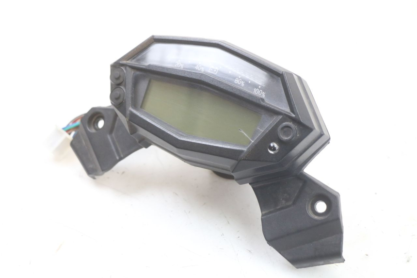 photo de TELLERSTAND EBROH BRAVO GLE 1 (2020 - 2024) - Technische close-up