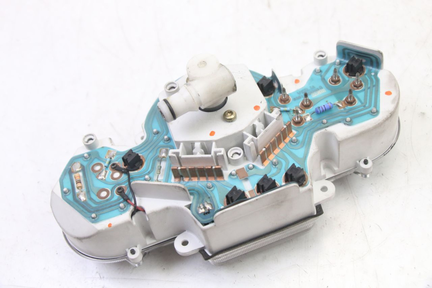 photo de TELLERSTAND PEUGEOT ELYSEO 125 (1999 - 2004) - Bevestigingspunten