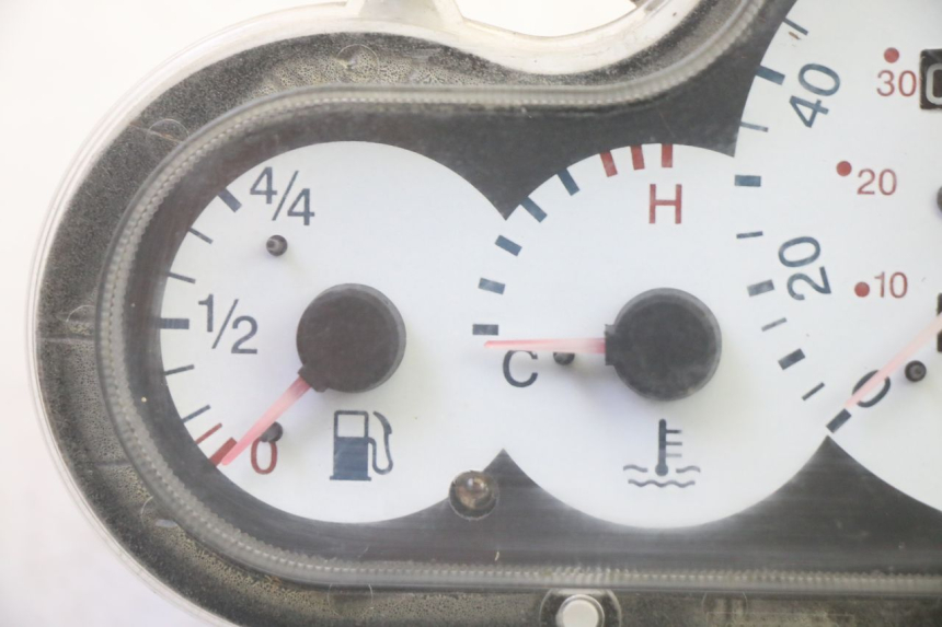 photo de TELLERSTAND PEUGEOT ELYSEO 125 (1999 - 2004) - Detail van het onderdeel