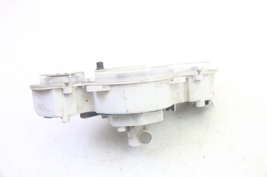 photo de TELLERSTAND PEUGEOT ELYSEO 125 (1999 - 2004) - Bevestigingspunten