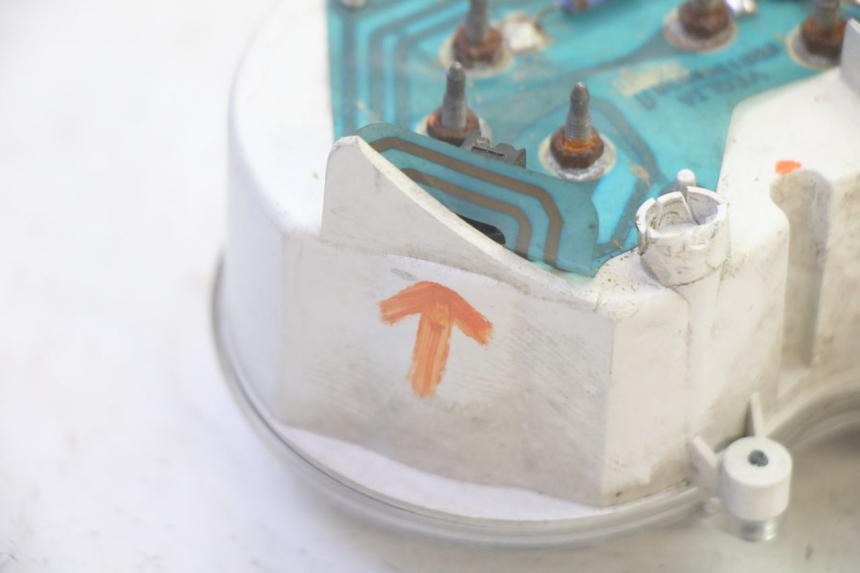 photo de TELLERSTAND PEUGEOT ELYSEO 125 (1999 - 2004) - Markeringen en referenties