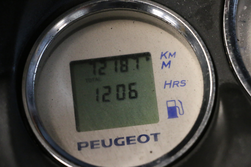 photo de TELLERSTAND PEUGEOT ELYSTAR 50 (2002 - 2014) - Zoom op gebruiksstaat