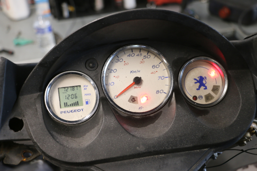photo de TELLERSTAND PEUGEOT ELYSTAR 50 (2002 - 2014) - Technische close-up