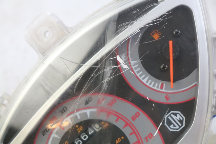 photo de TELLERSTAND JM MOTORS EVOLIS 4T 50 (2018 - 2022) - Staat van het oppervlak