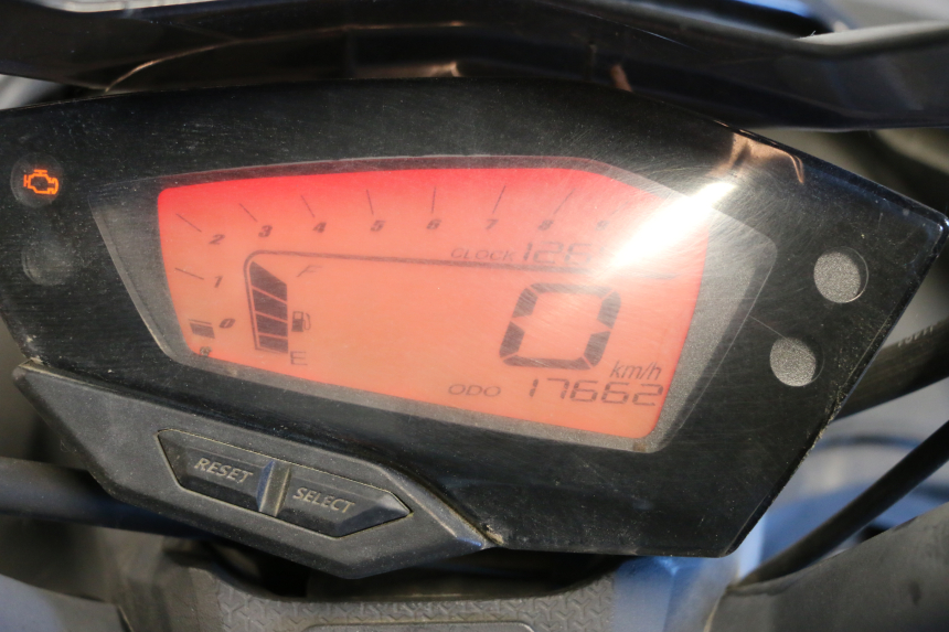 photo de TELLERSTAND JM MOTORS F45i 4T 50 (2020 - 2023) - Zoom op gebruiksstaat