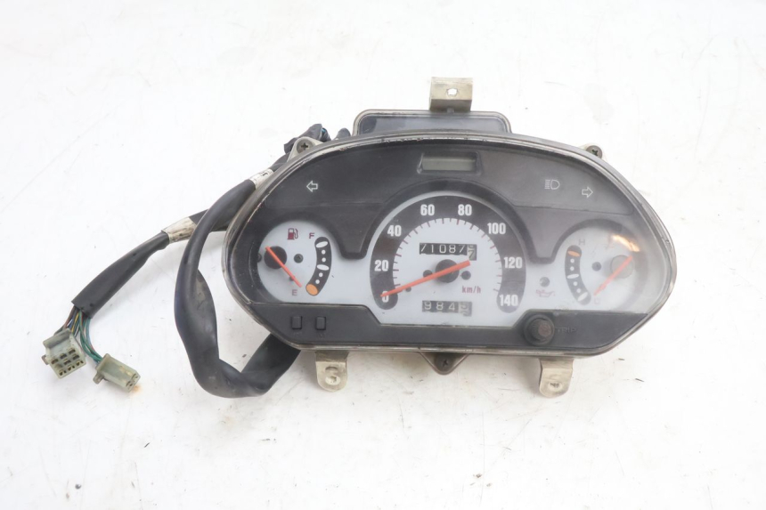 photo de TELLERSTAND HONDA FES PANTHEON 2T 125 (1998 - 2002) - Hoofdaanzicht