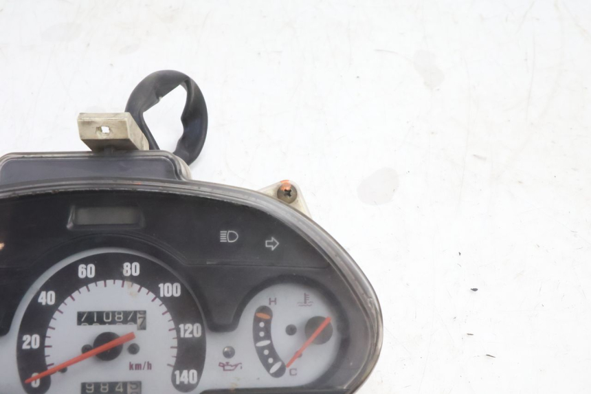 photo de TELLERSTAND HONDA FES PANTHEON 2T 125 (1998 - 2002) - Overzicht