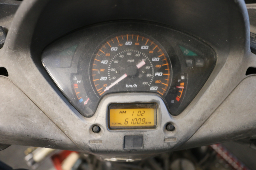photo de TELLERSTAND HONDA FES PANTHEON 125 (2003 - 2007) - Detail van het onderdeel