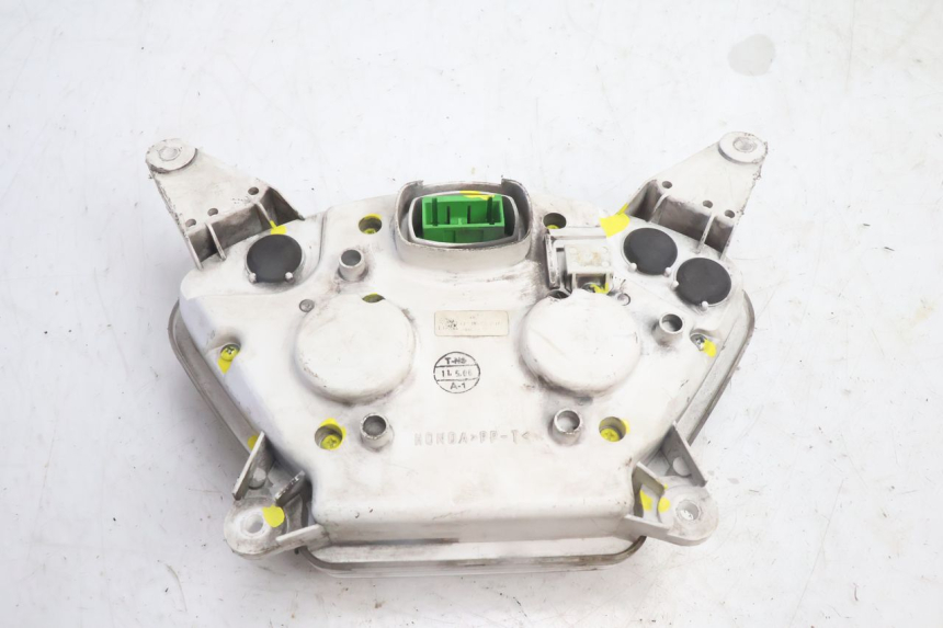 photo de TELLERSTAND HONDA FES PANTHEON 125 (2003 - 2007) - Zoom op componenten