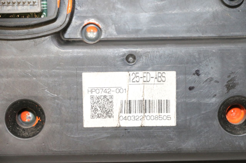 photo de TELLERSTAND HONDA FES S-WING SWING ABS 125 (2007 - 2015) - Markeringen en referenties