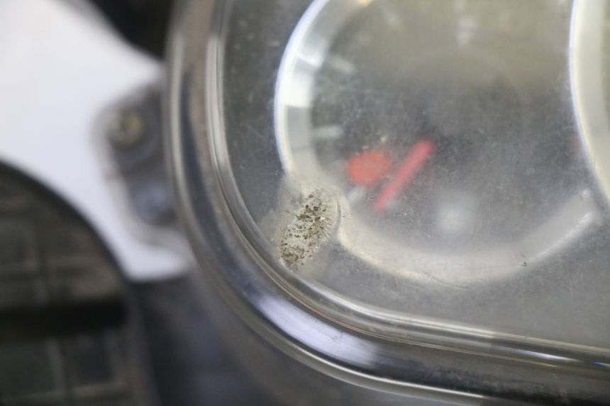 photo de TELLERSTAND HONDA FES S-WING SWING ABS 125 (2007 - 2015) - Andere kijkhoek