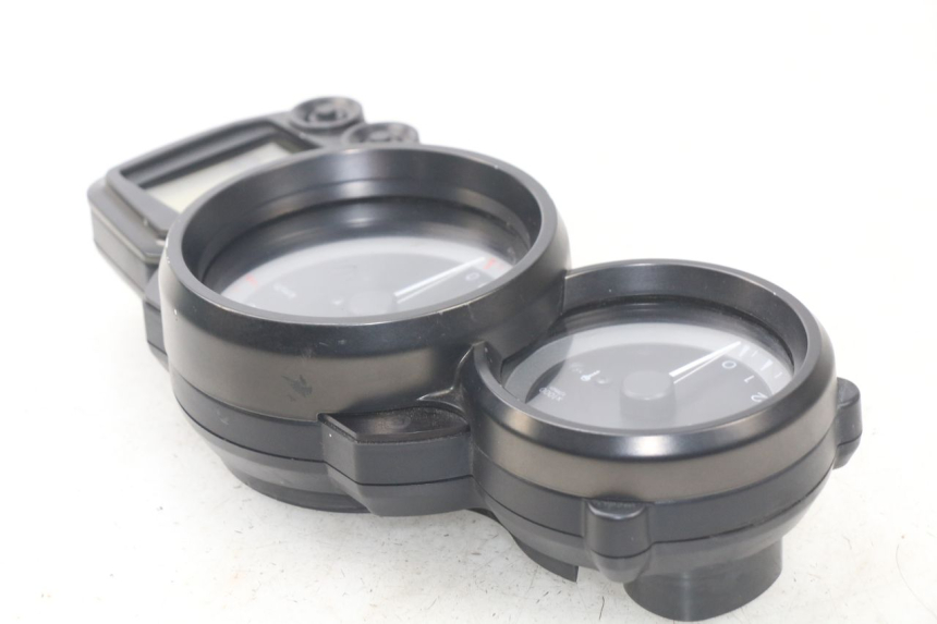 photo de TELLERSTAND YAMAHA FJR ABS 1300 (2006 - 2012) - Staat van het oppervlak