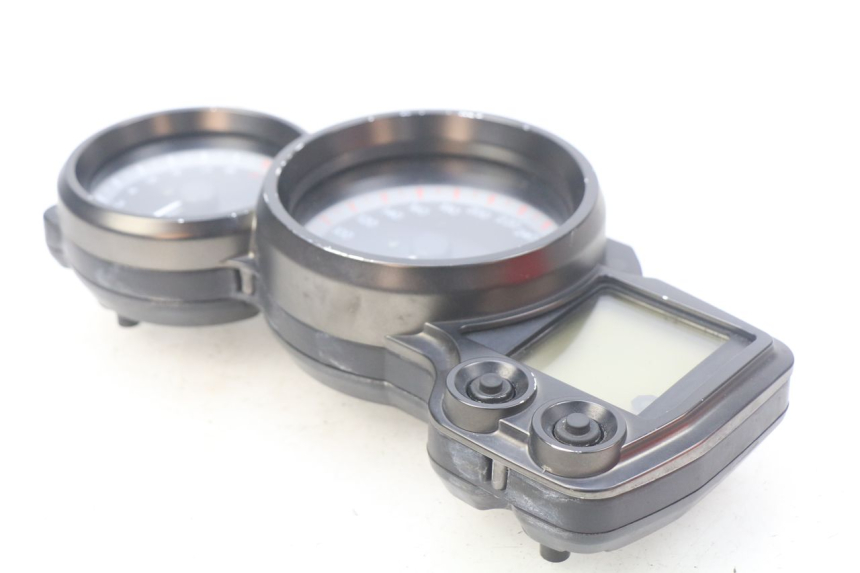 photo de TELLERSTAND YAMAHA FJR ABS 1300 (2006 - 2012) - Overzicht