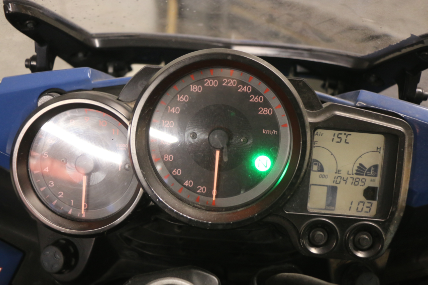 photo de TELLERSTAND YAMAHA FJR ABS 1300 (2006 - 2012) - Detailaanzicht