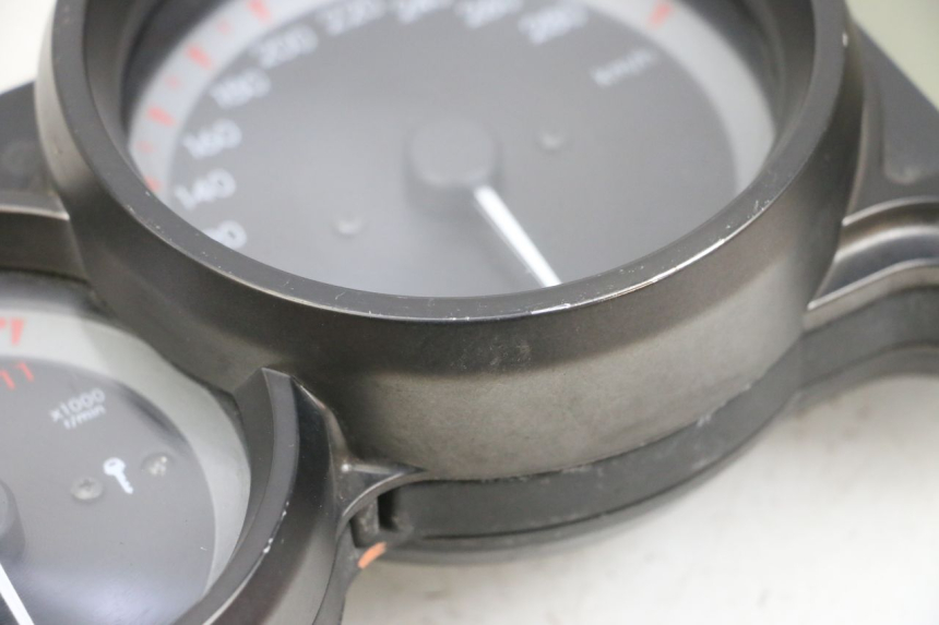 photo de TELLERSTAND YAMAHA FJR ABS 1300 (2006 - 2012) - Overzicht