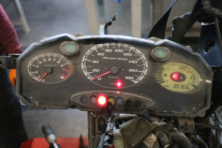 photo de TELLERSTANDMETER HONDA FJS SILVER WING SILVERWING 400 (2005 - 2008) - Detail van het onderdeel