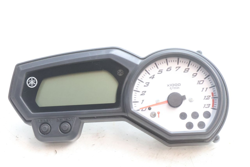 photo de TELLERSTAND YAMAHA FZ8 800 (2010 - 2016) - Hoofdaanzicht