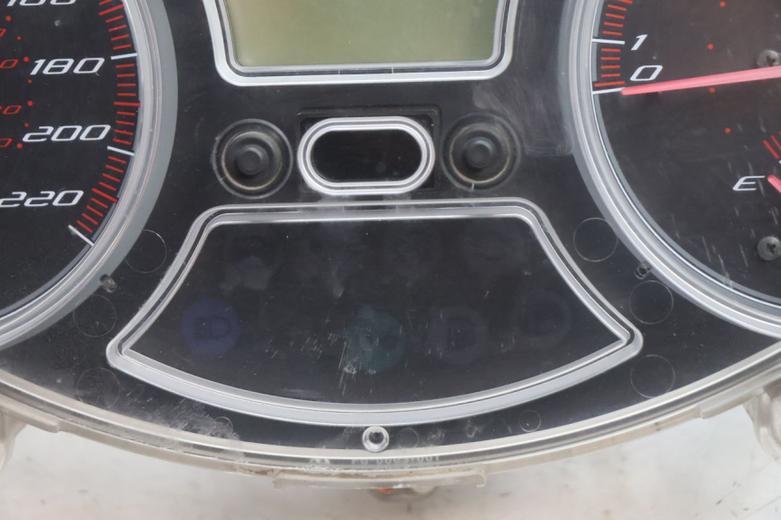 photo de TELLERSTAND GILERA GP 800 (2007 - 2013) - Technische close-up