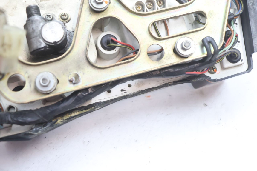photo de TELER KAWASAKI GPX F ZX750F 750 (1986 - 1990) - Zoom op componenten