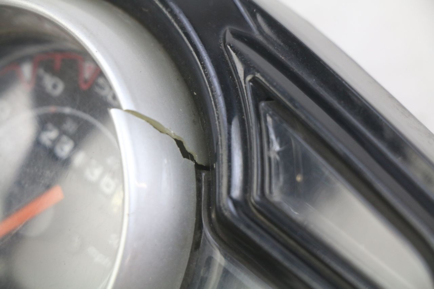 photo de TELLERSTAND TNT MOTOR GRIDO 2T 50 (2010 - 2019) - Zoom op gebruiksstaat