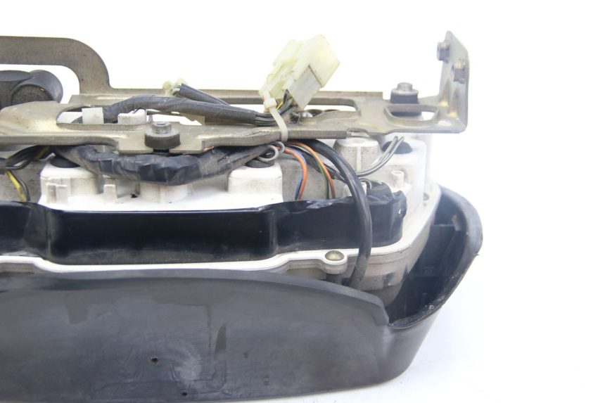 photo de TELLERSTAND SUZUKI GSX-F GSX  F 1100 (1988 - 1994) - Markeringen en referenties