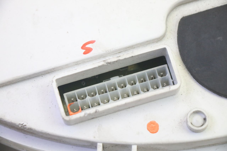 photo de TELLERSTAND SYM GTS EVO 125 (2009 - 2013) - Kenmerkende details