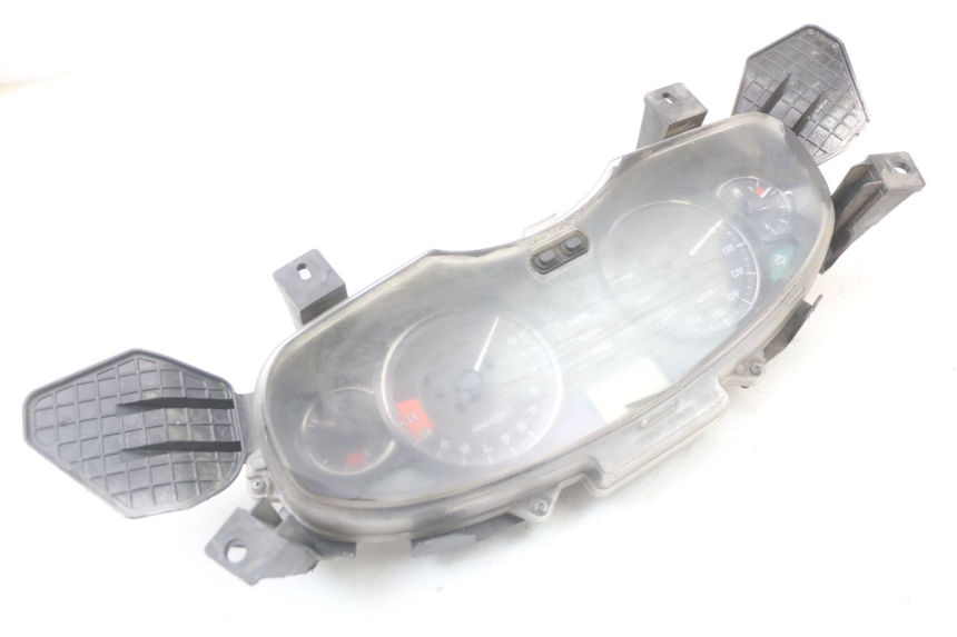 photo de TELLERSTANDMETER HONDA FES S-WING SWING 125 (2007 - 2015) - Bevestigingspunten