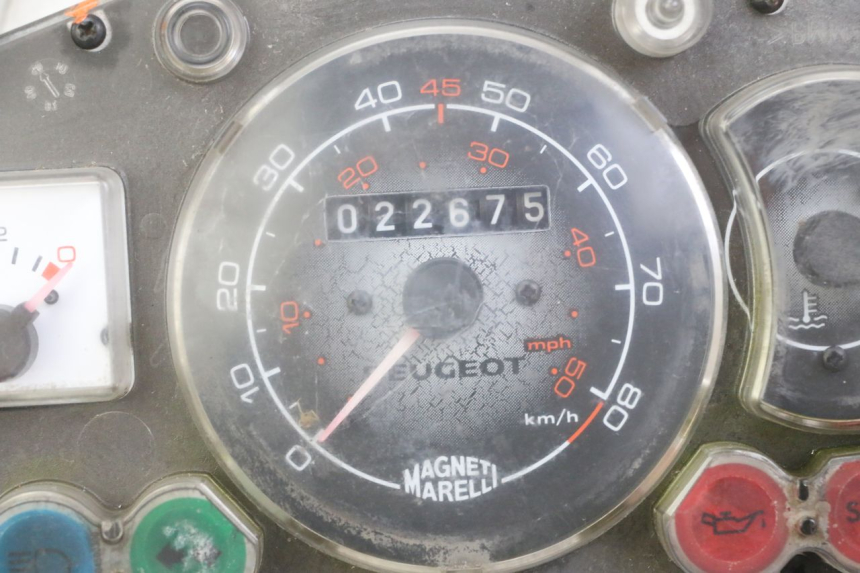 photo de TELLERSTAND PEUGEOT JET FORCE CARBU 50 (2003 - 2016) - Zoom op componenten