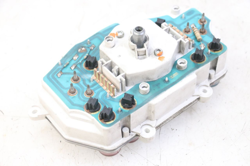 photo de TELLERSTAND PEUGEOT JET FORCE CARBU 50 (2003 - 2016) - Zoom op gebruiksstaat