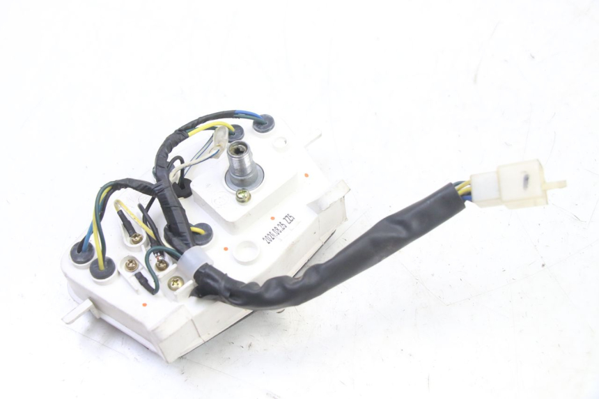 photo de TELLERSTAND PEUGEOT KISBEE 2T 50 (2018 - 2022) - Bevestigingspunten