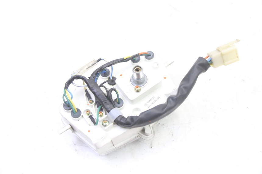 photo de TELLERSTAND PEUGEOT KISBEE 2T 50 (2010 - 2017) - Bevestigingspunten