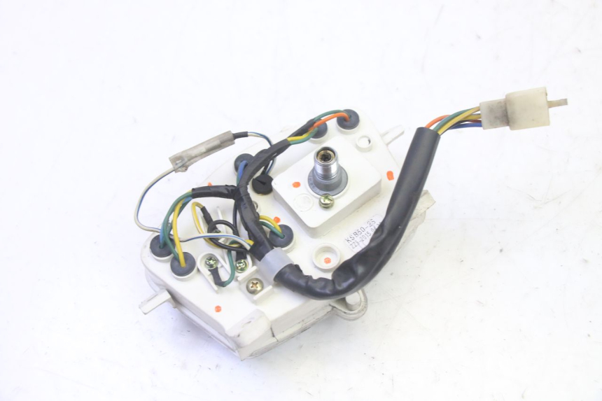 photo de TELLERSTAND PEUGEOT KISBEE 2T 50 (2010 - 2017) - Bevestigingspunten