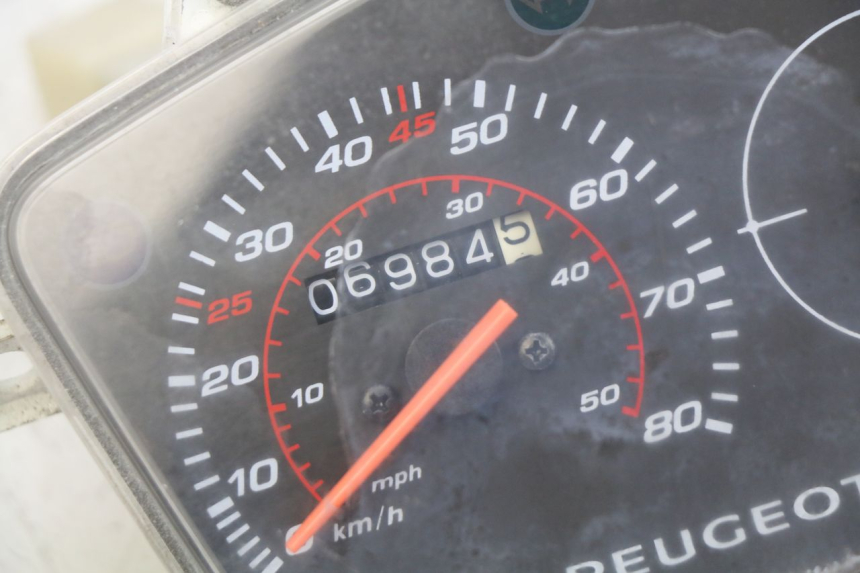 photo de TELLERSTAND PEUGEOT KISBEE 4T 50 (2018 - 2022) - Markeringen en referenties