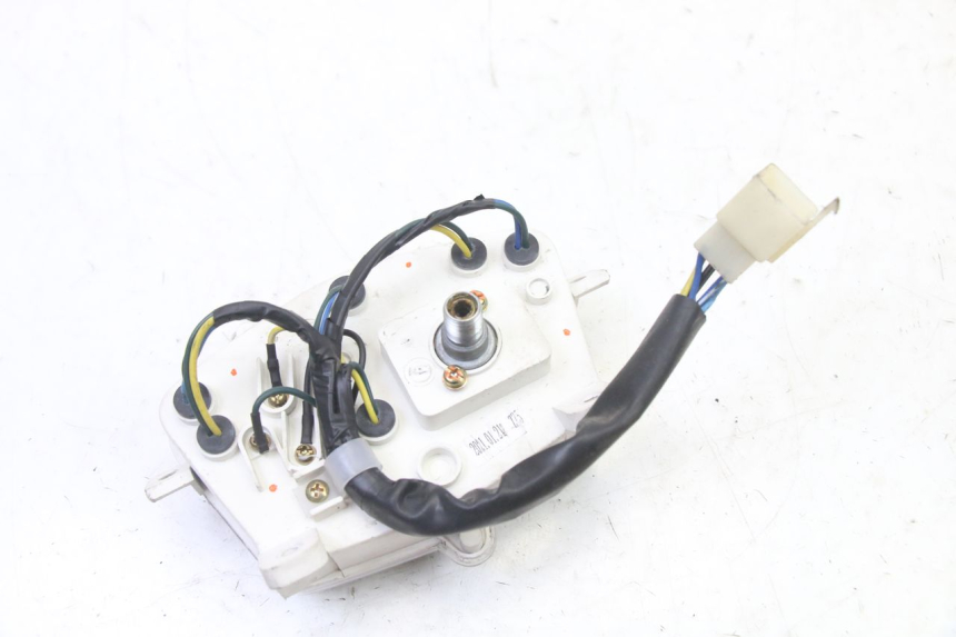 photo de TELLERSTAND PEUGEOT KISBEE 4T 50 (2018 - 2022) - Bevestigingspunten