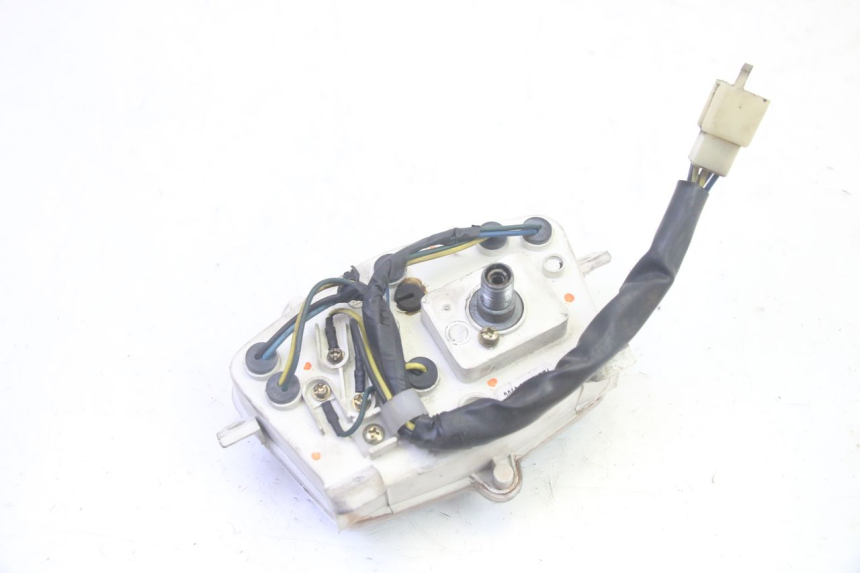 photo de TELLERSTAND PEUGEOT KISBEE 4T 50 (2018 - 2022) - Bevestigingspunten