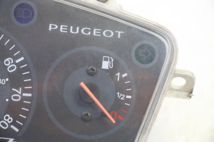 photo de TELLERSTANDMETER PEUGEOT KISBEE 4T 50 (2010 - 2017) - Zoom op gebruiksstaat