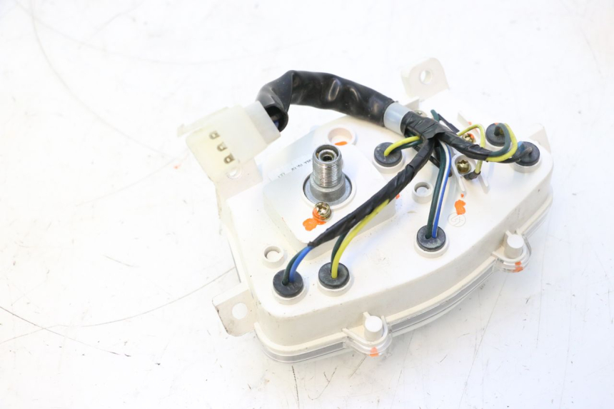 photo de TELLERSTAND PEUGEOT KISBEE 4T 50 (2018 - 2022) - Bevestigingspunten
