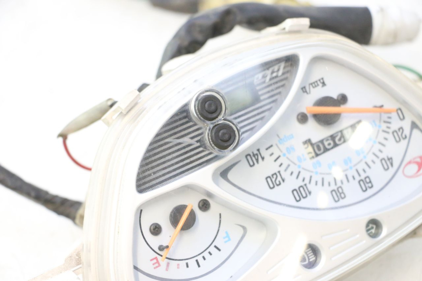 photo de TELLERSTANDMETER KYMCO LIKE 125 (2009 - 2016) - Andere kijkhoek