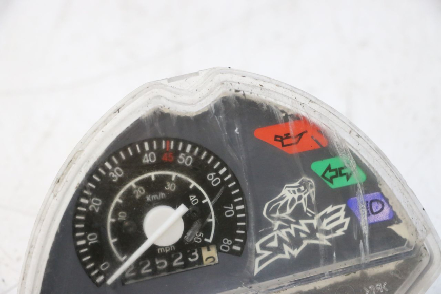 photo de TELLERSTAND PEUGEOT LUDIX SNAKE 2T 50 (2004 - 2014) - Zoom op gebruiksstaat