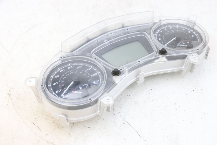 photo de TELLERSTAND PIAGGIO MP3 HPE 300 (2019 - 2026) - Bevestigingspunten