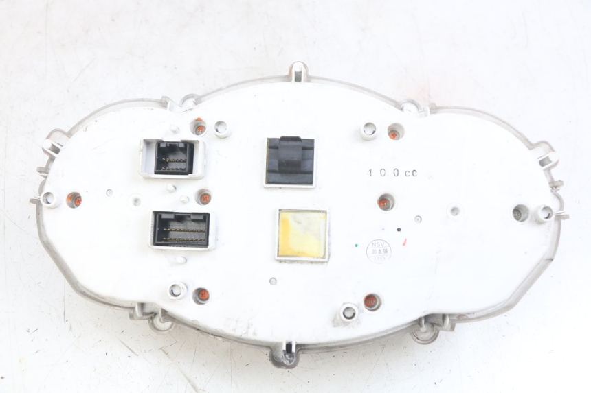 photo de TELLERSTAND PIAGGIO MP3 LT 400 (2007 - 2012) - Bevestigingspunten