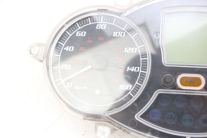 photo de TELLERSTAND PIAGGIO MP3 LT 300 (2010 - 2016) - Zoom op componenten