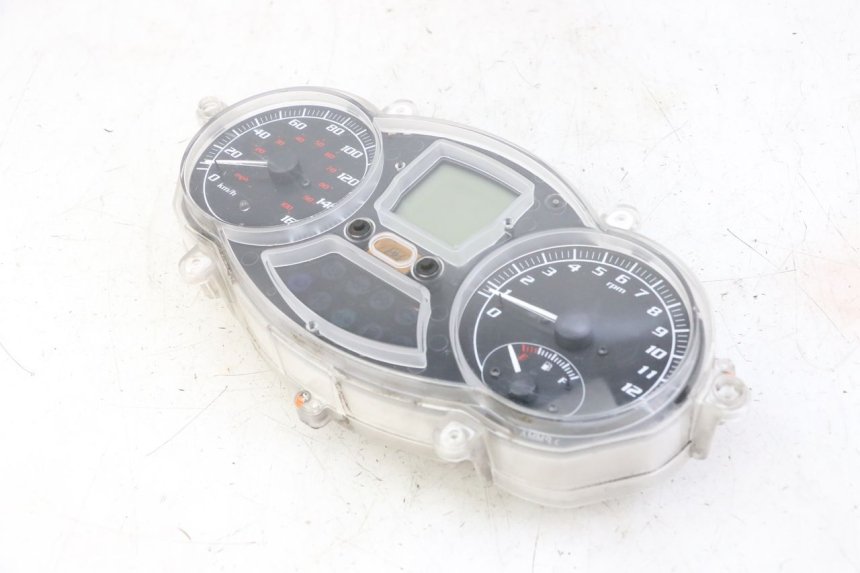 photo de TELLERSTAND PIAGGIO MP3 LT 300 (2010 - 2016) - Andere kijkhoek