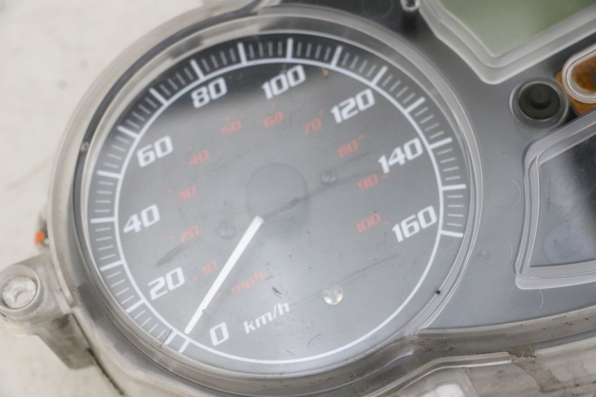 photo de TELLERSTAND PIAGGIO MP3 LT 300 (2010 - 2016) - Staat van het oppervlak
