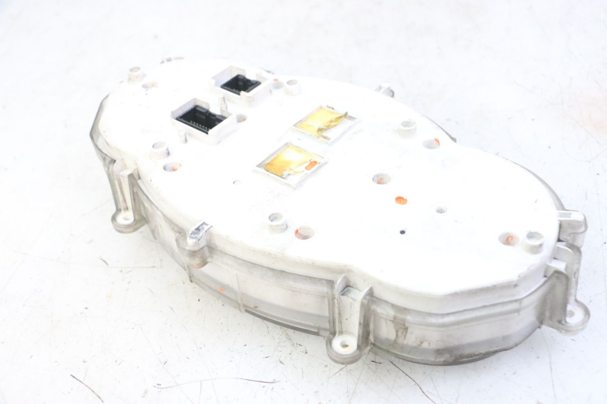 photo de TELLERSTAND PIAGGIO MP3 LT 400 (2007 - 2012) - Bevestigingspunten