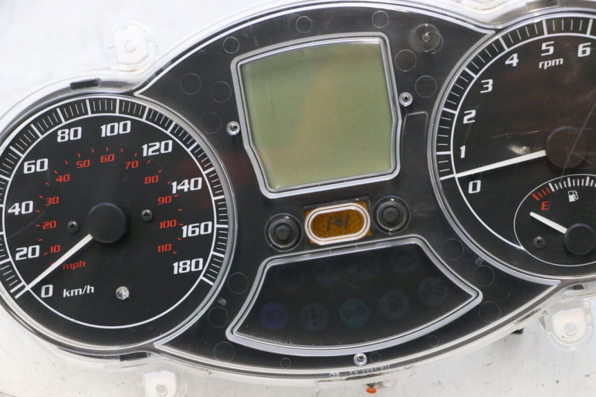 photo de TELLERSTAND PIAGGIO MP3 LT 400 (2007 - 2012) - Zoom op componenten