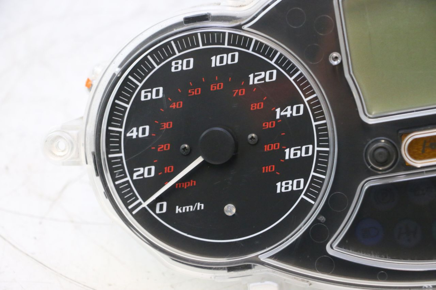 photo de TELLERSTAND PIAGGIO MP3 LT 400 (2007 - 2012) - Aanvullende foto