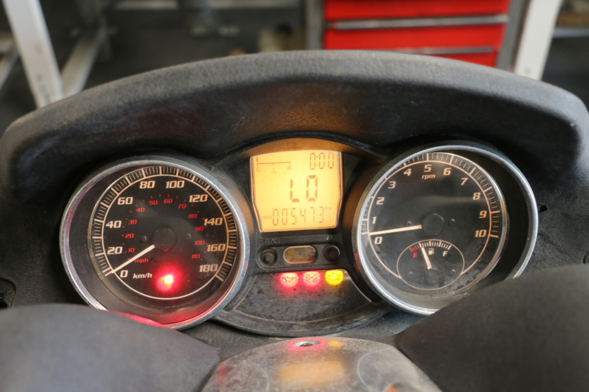 photo de TELLERSTAND PIAGGIO MP3 LT 400 (2007 - 2012) - Technische close-up