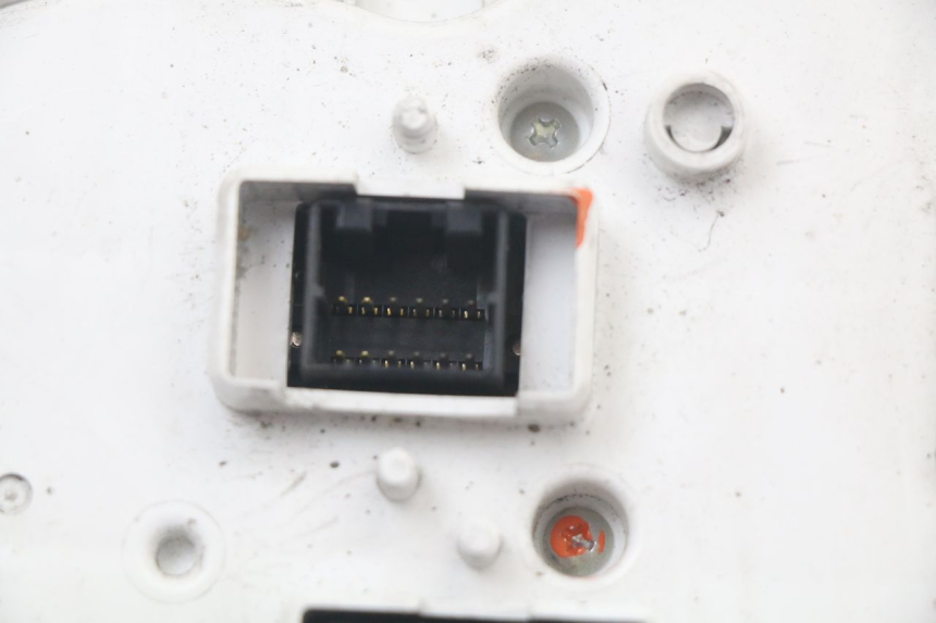 photo de TELLERSTANDMETER PIAGGIO MP3 125 (2006 - 2014) - Markeringen en referenties