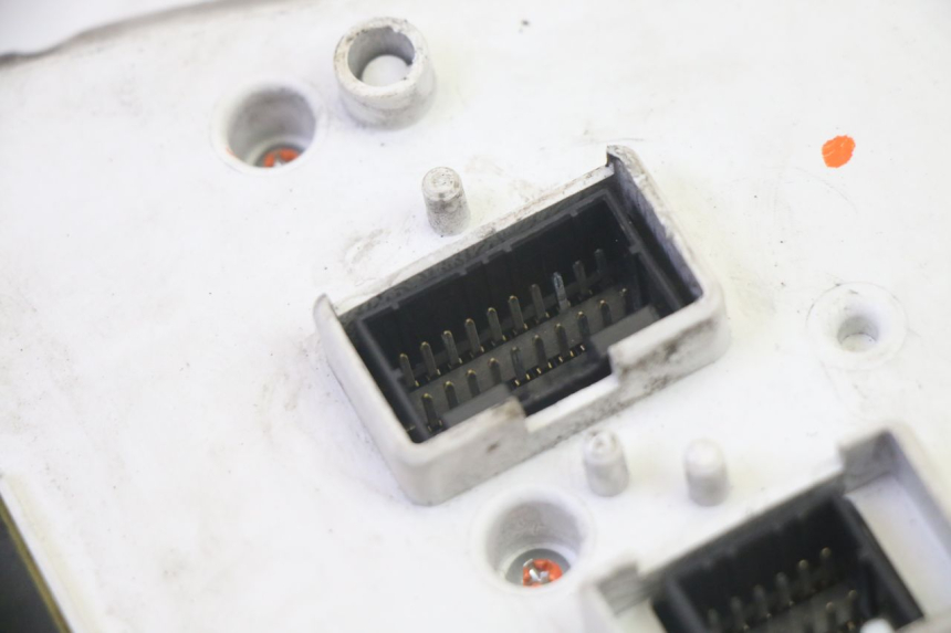 photo de TELLERSTAND PIAGGIO MP3 RL 250 (2006 - 2010) - Kenmerkende details